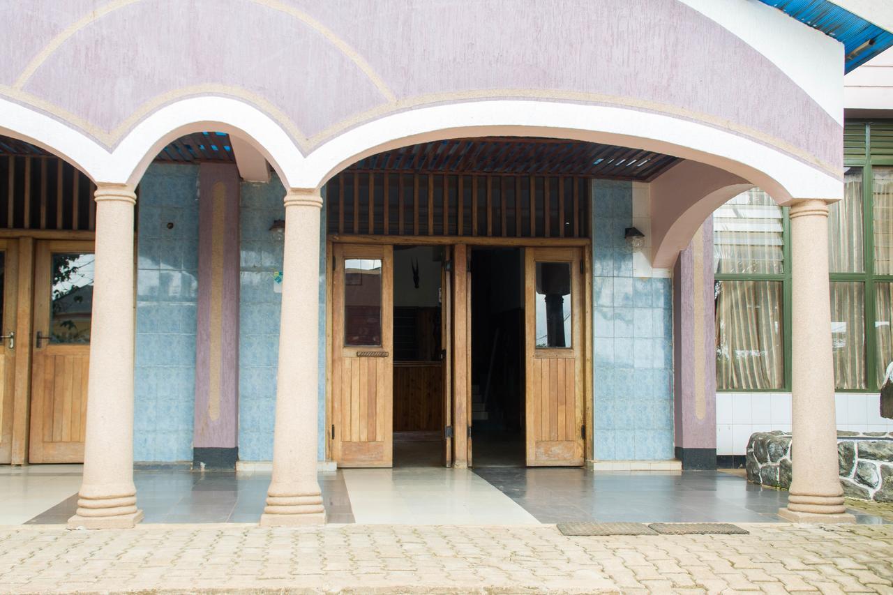 Pelikan Hotel Mbarara Exterior photo