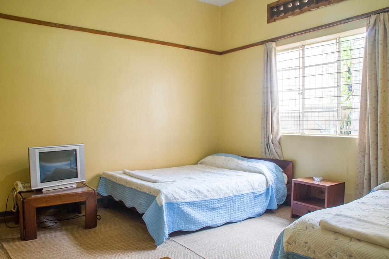Pelikan Hotel Mbarara Exterior photo