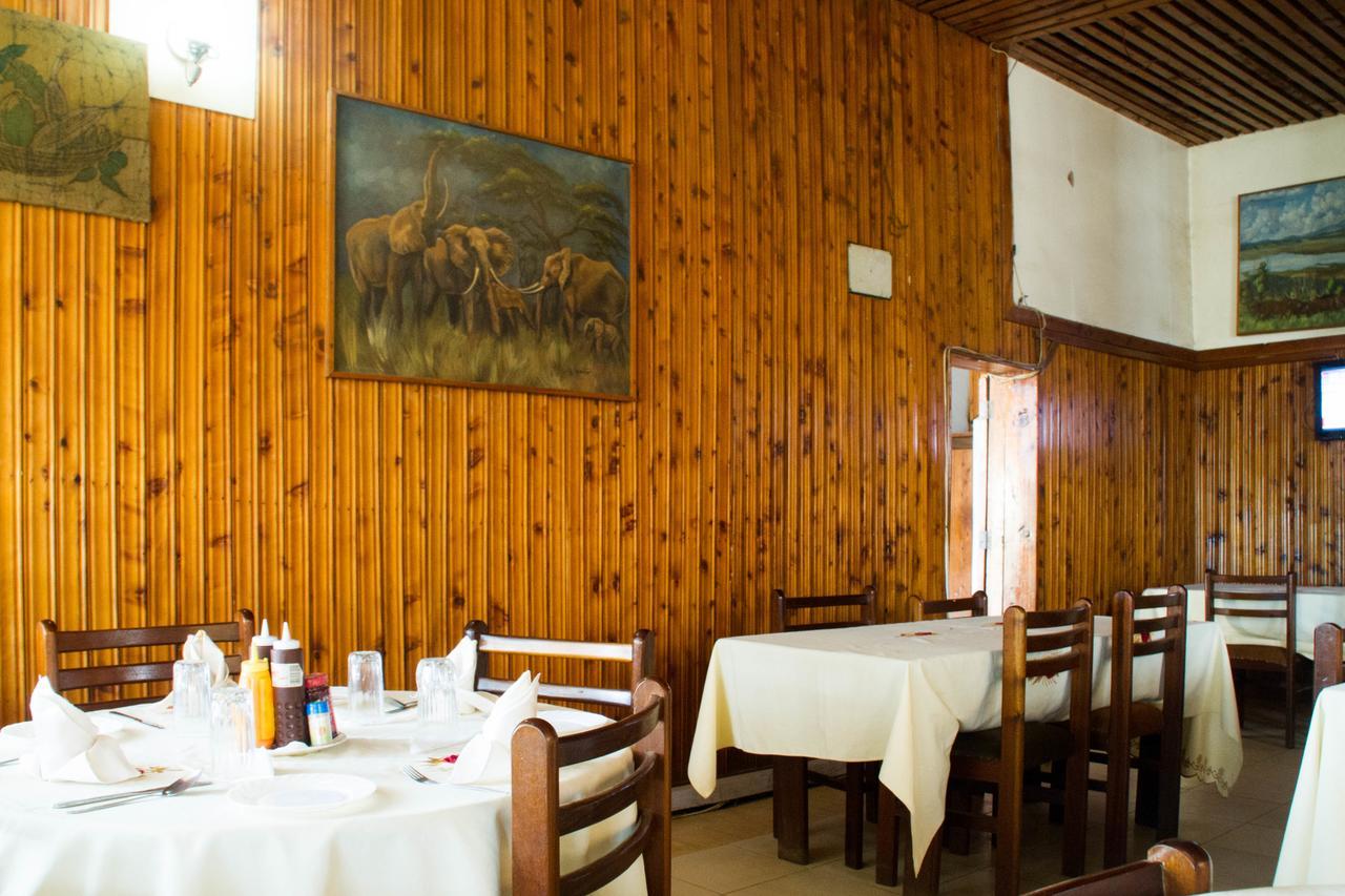 Pelikan Hotel Mbarara Exterior photo