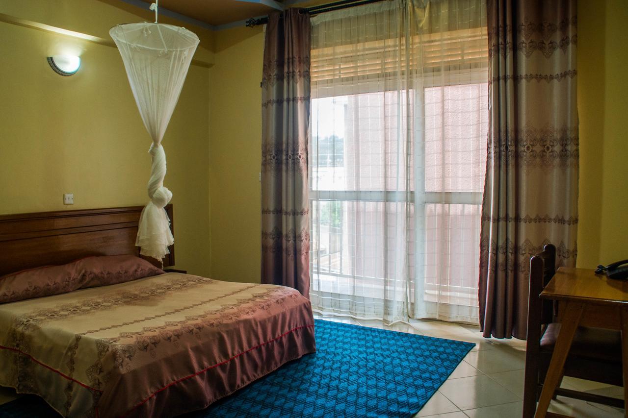 Pelikan Hotel Mbarara Exterior photo