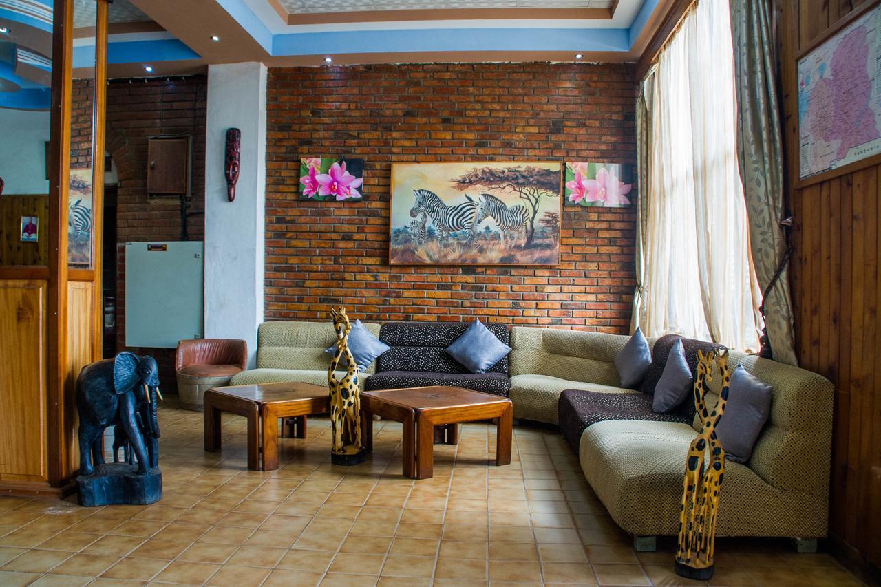 Pelikan Hotel Mbarara Exterior photo