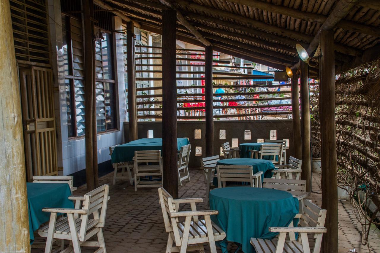 Pelikan Hotel Mbarara Exterior photo